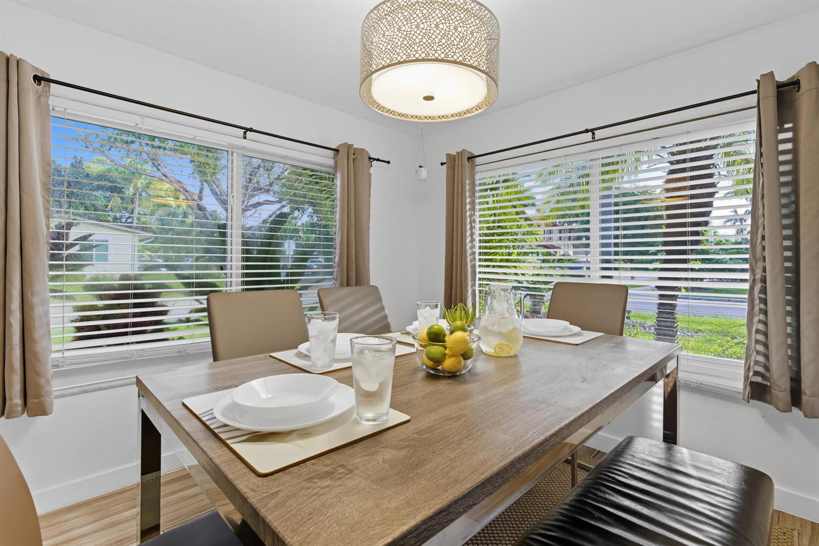 Ver detalles 1-2 / 0 1593 sq. ft. $ 2026-06-05 0 foto