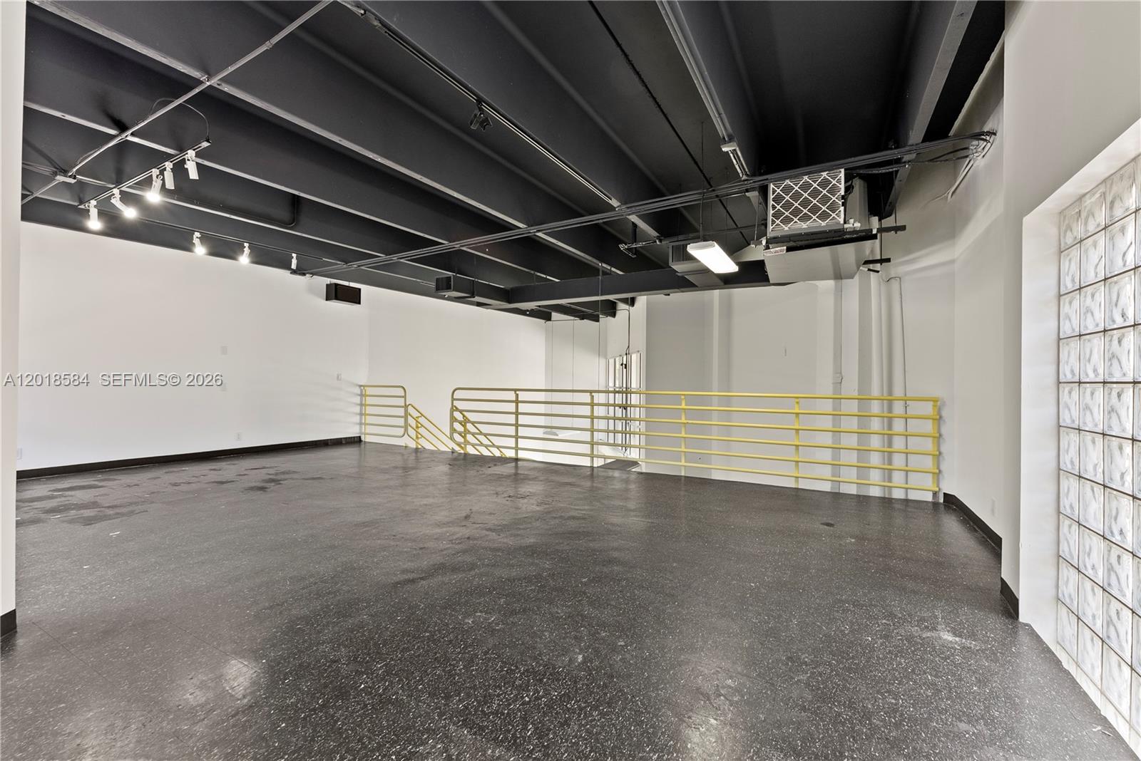 20199  /   sq. ft. $ 2026-05-13 0 Photo