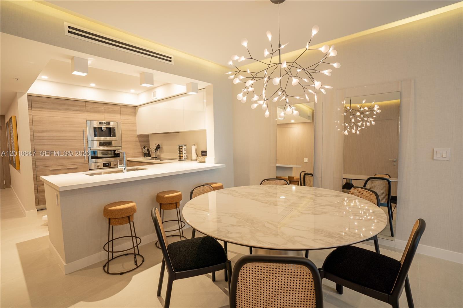 See details 5-1603 3 / 3 1524 sq. ft. $ 2026-05-13 0 Photo