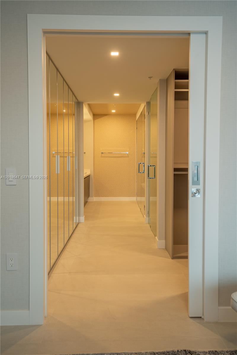 See details 5-1603 3 / 3 1524 sq. ft. $ 2026-05-13 0 Photo