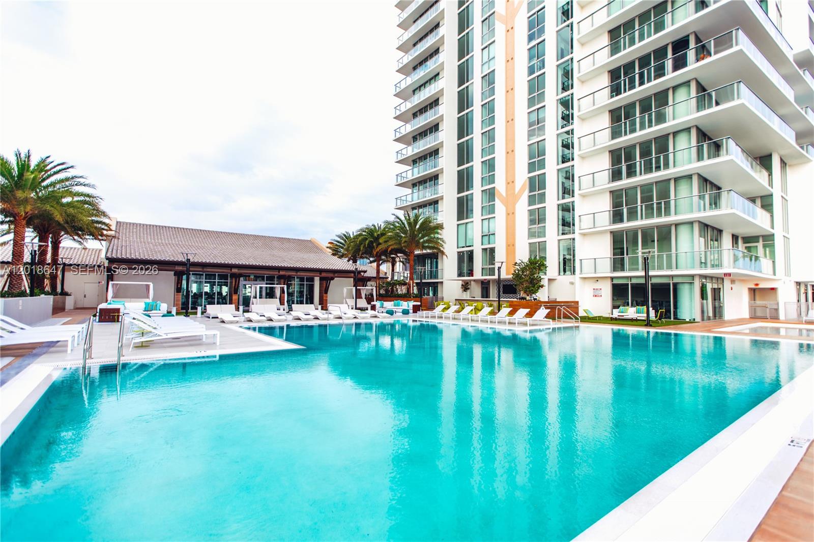 See details 5-1603 3 / 3 1524 sq. ft. $ 2026-05-13 0 Photo