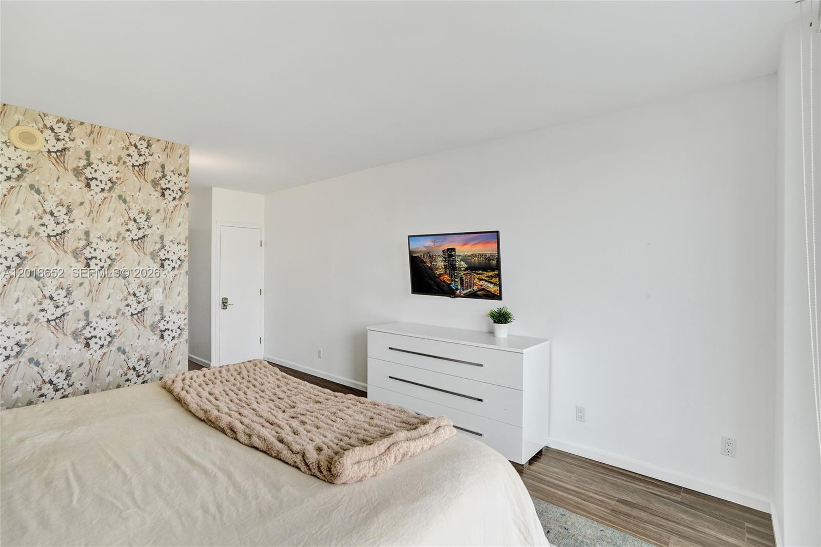 Photo of 19370 Collins Ave  #426, Sunny Isles Beach, Florida, 33160 - 
