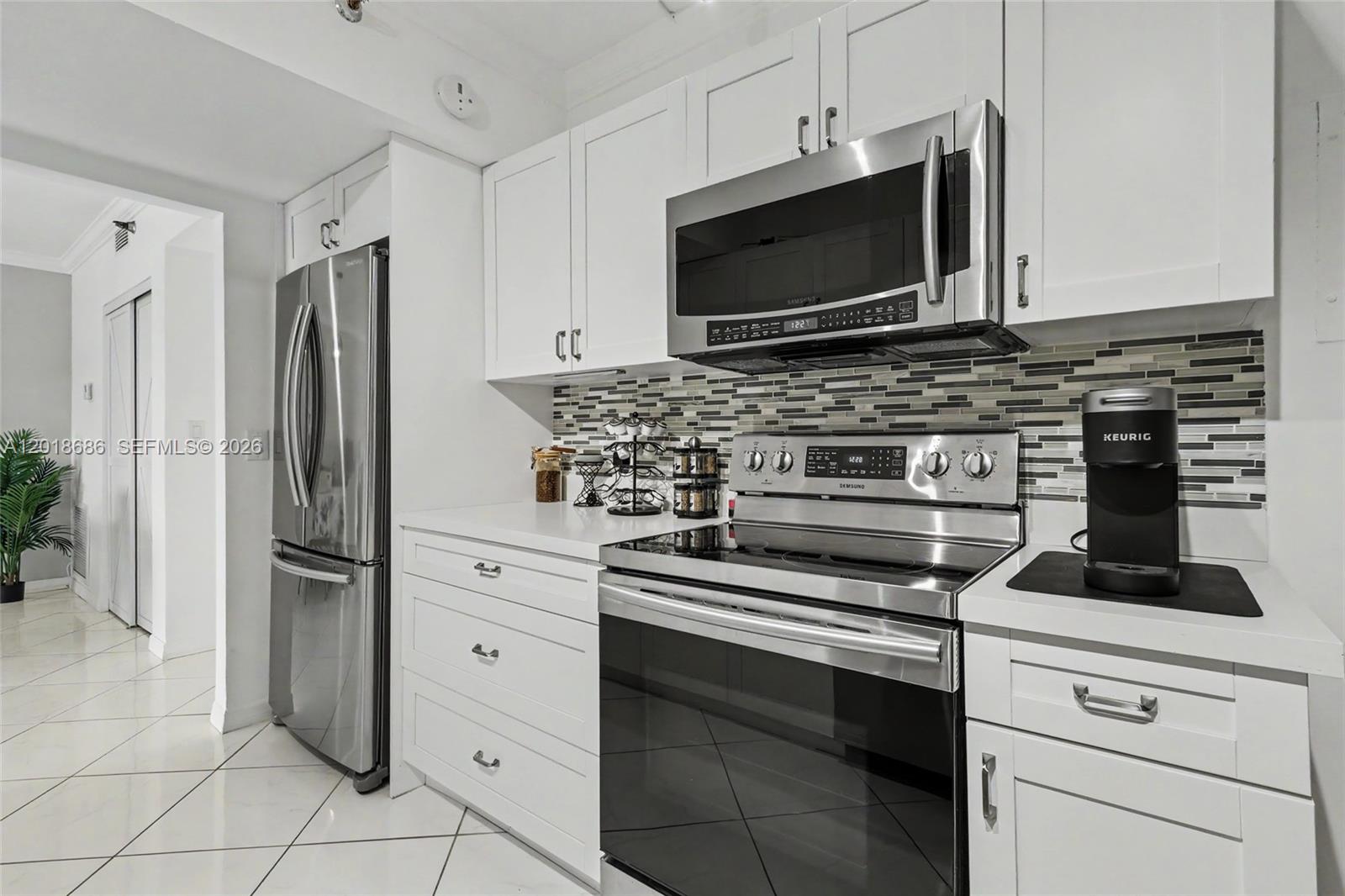 See details 1115 1 / 2 844 sq. ft. $ 2026-05-14 0 Photo