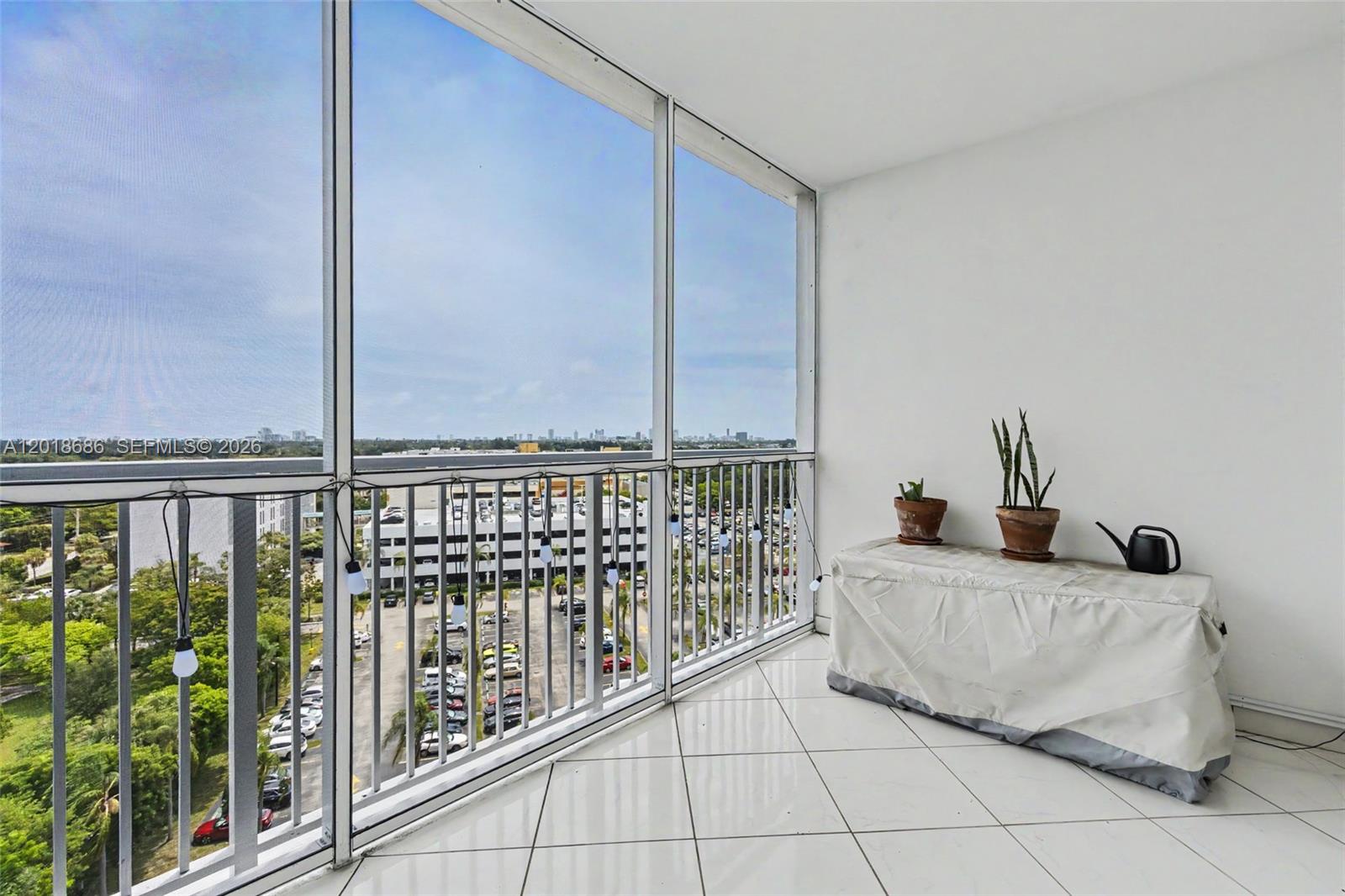 See details 1115 1 / 2 844 sq. ft. $ 2026-05-14 0 Photo