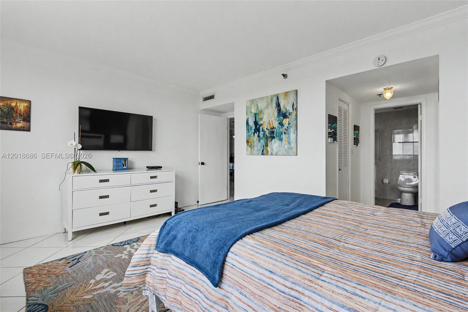 See details 1115 1 / 2 844 sq. ft. $ 2026-05-14 0 Photo