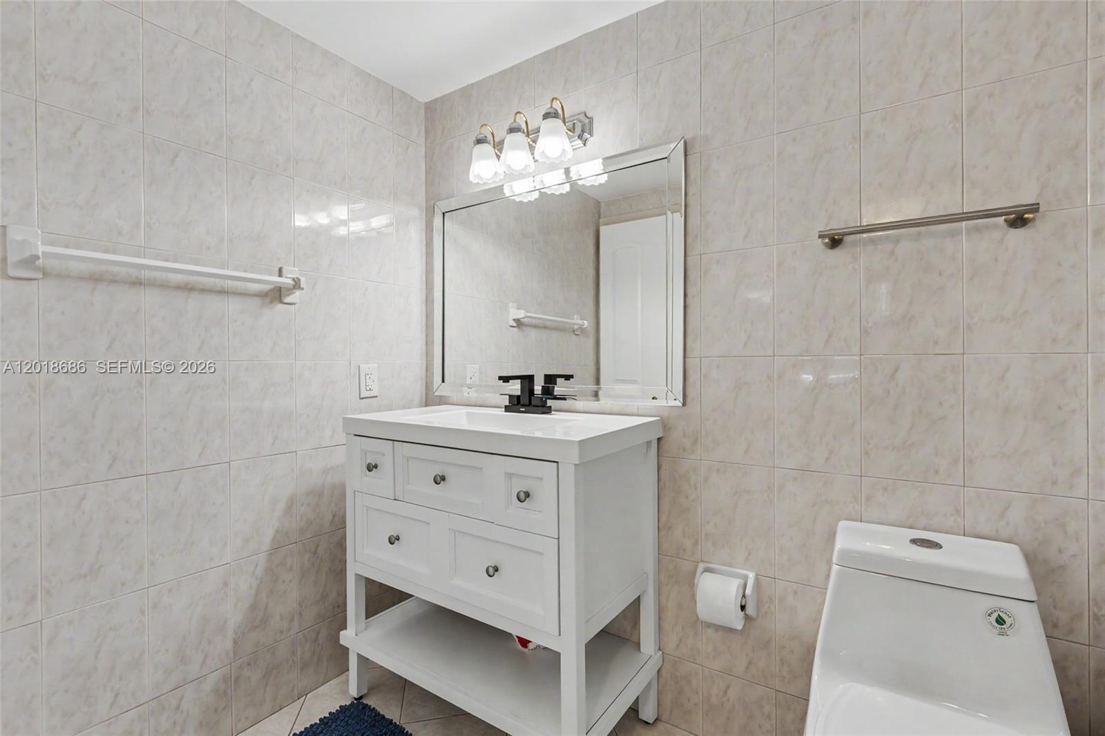 See details 1115 1 / 2 844 sq. ft. $ 2026-05-14 0 Photo