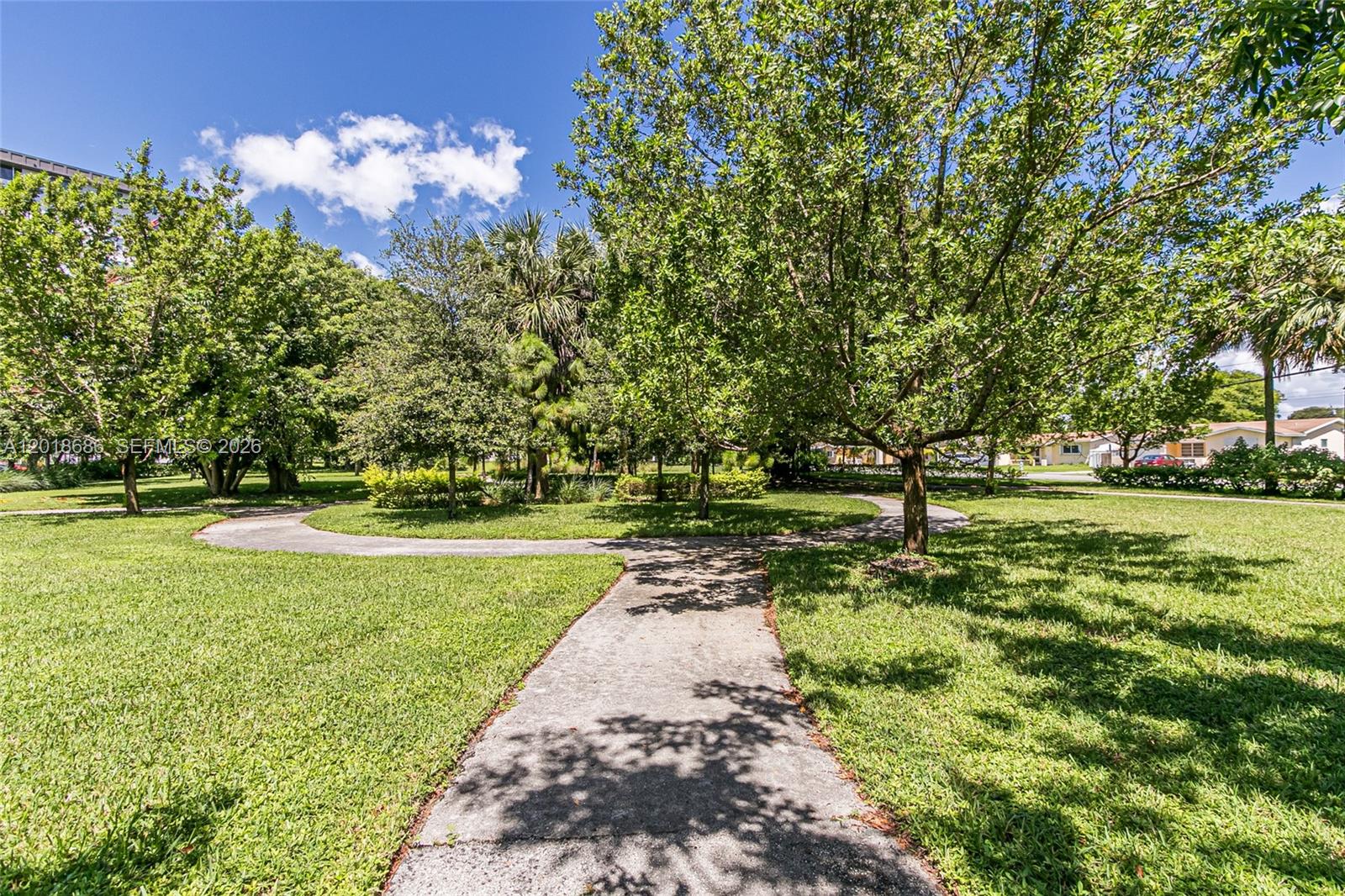 See details 1115 1 / 2 844 sq. ft. $ 2026-05-14 0 Photo