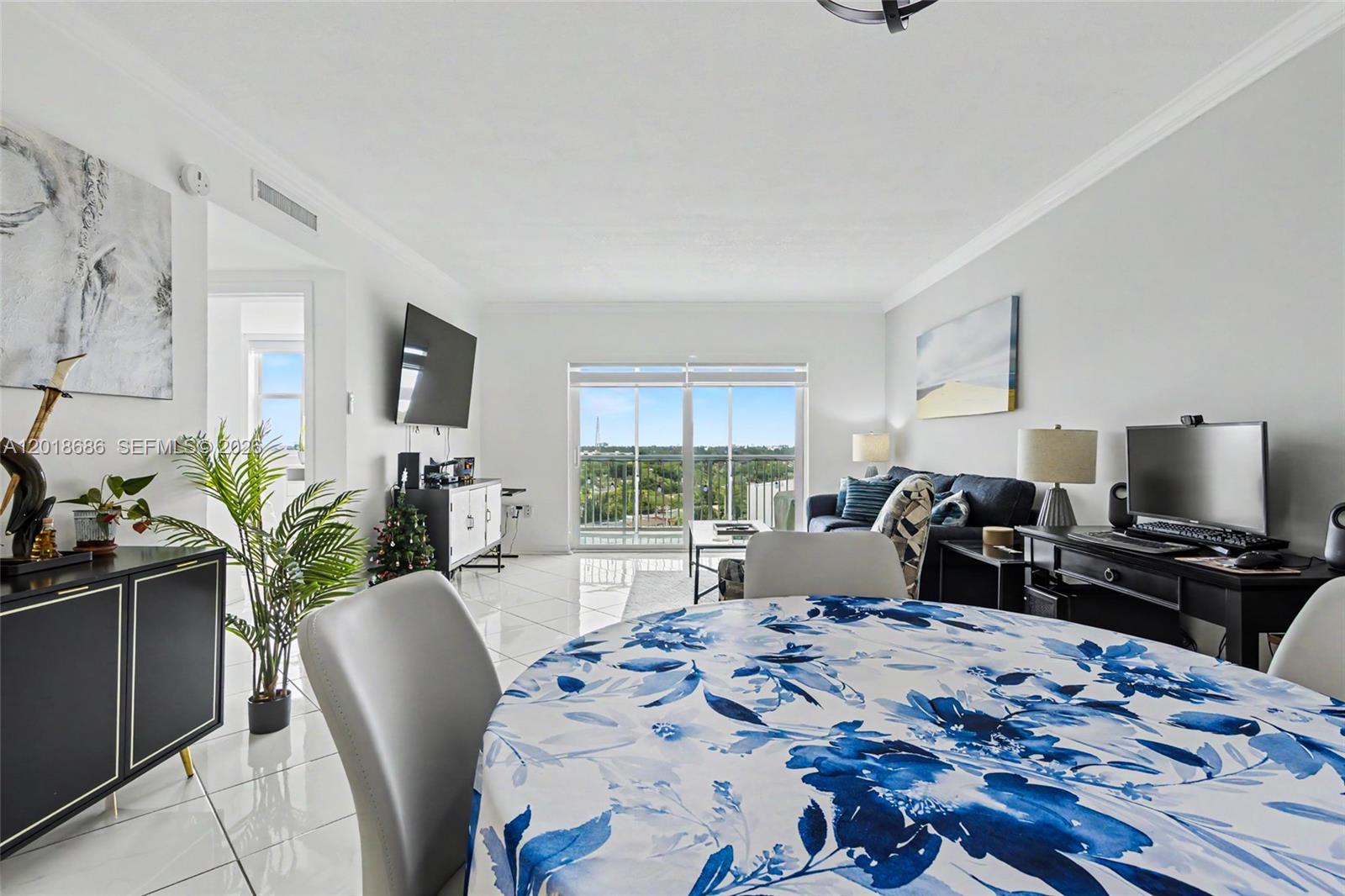 See details 1115 1 / 2 844 sq. ft. $ 2026-05-14 0 Photo