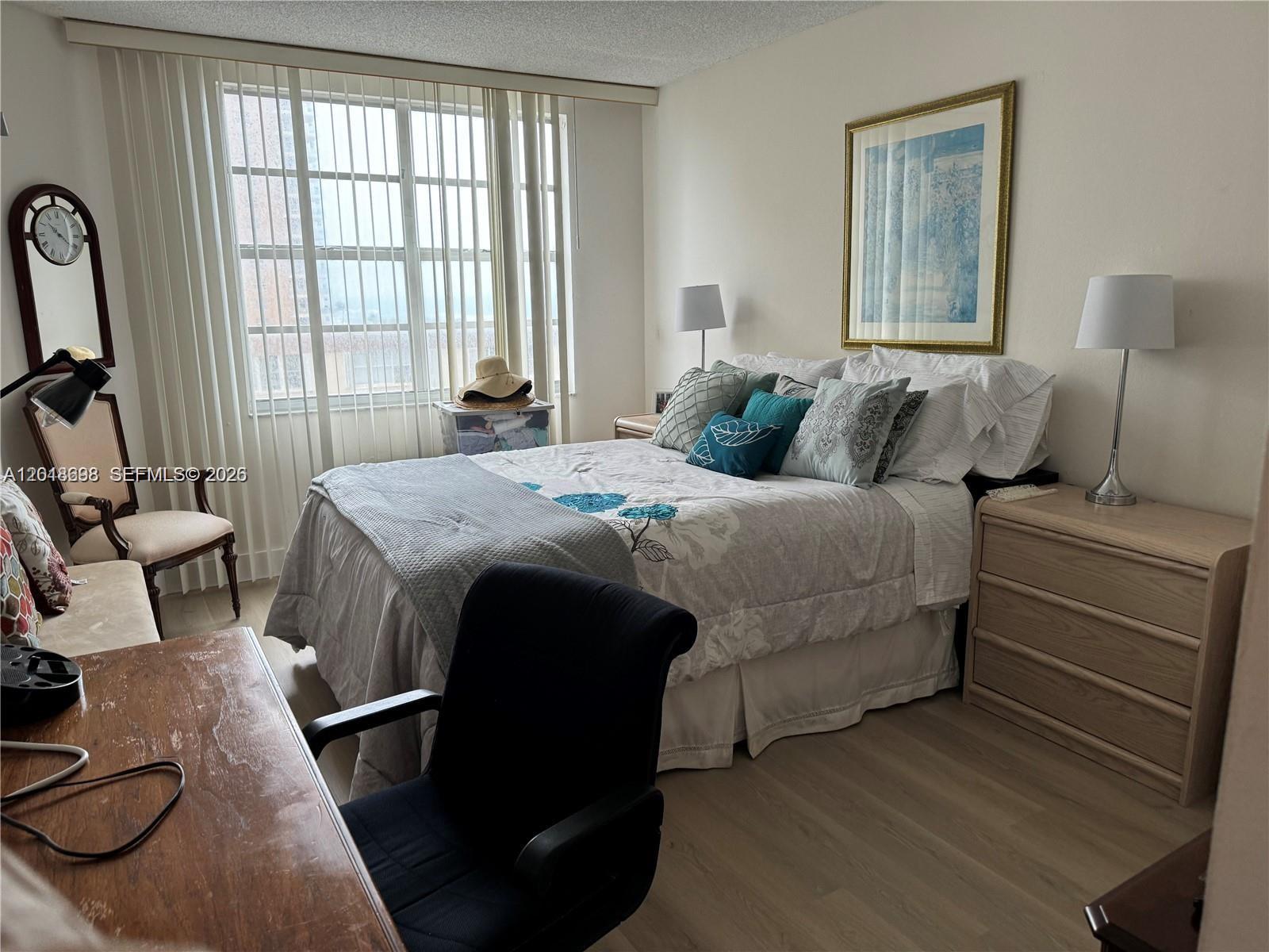 4D 1 / 2 870 sq. ft. $ 2026-05-13 0 Photo