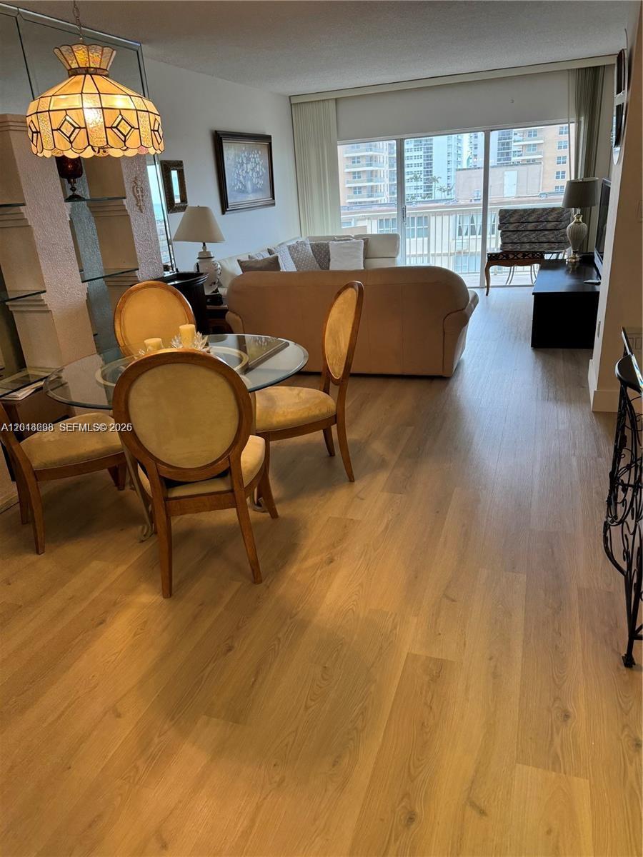 4D 1 / 2 870 sq. ft. $ 2026-05-13 0 Photo