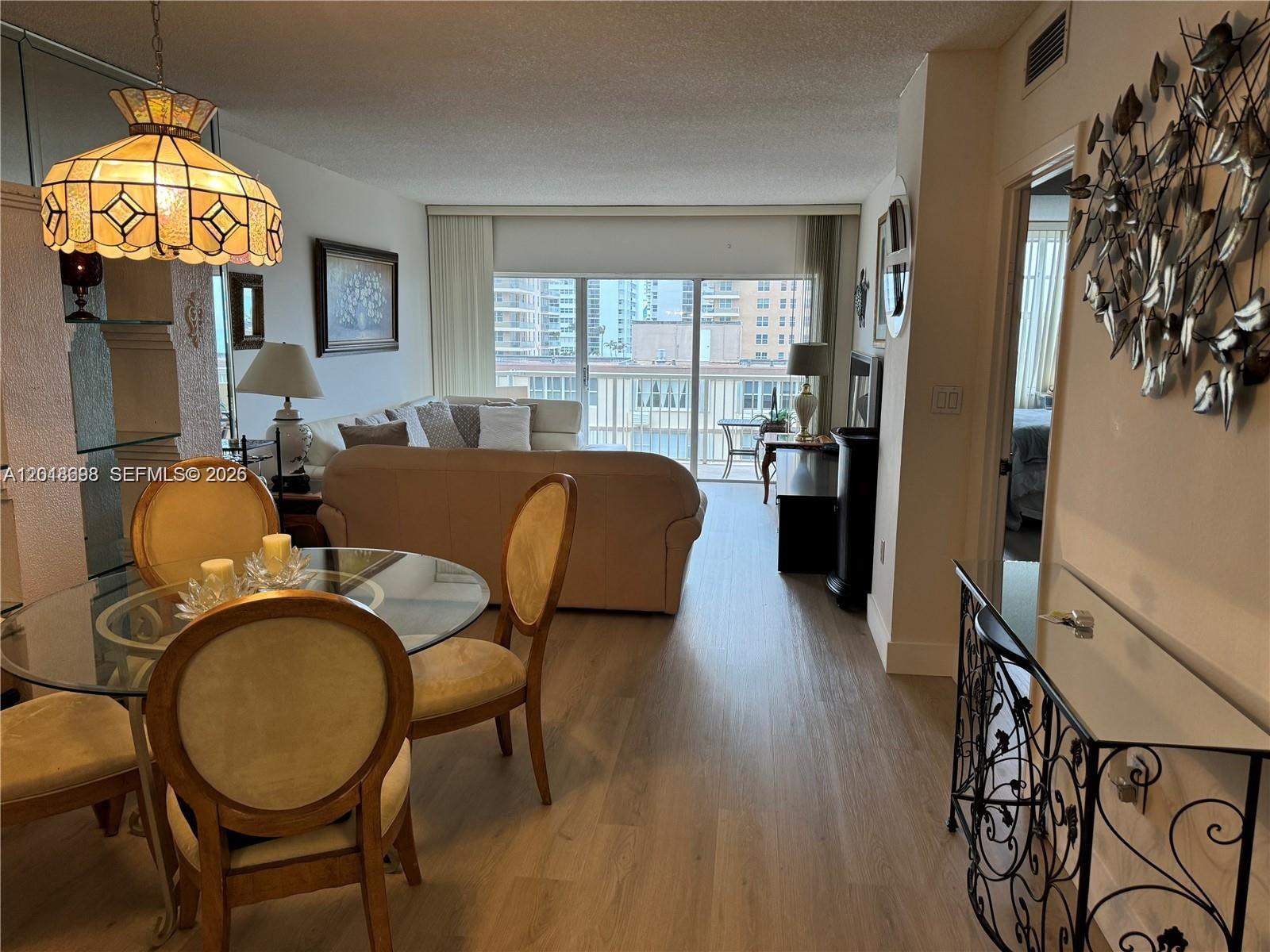 4D 1 / 2 870 sq. ft. $ 2026-05-13 0 Photo