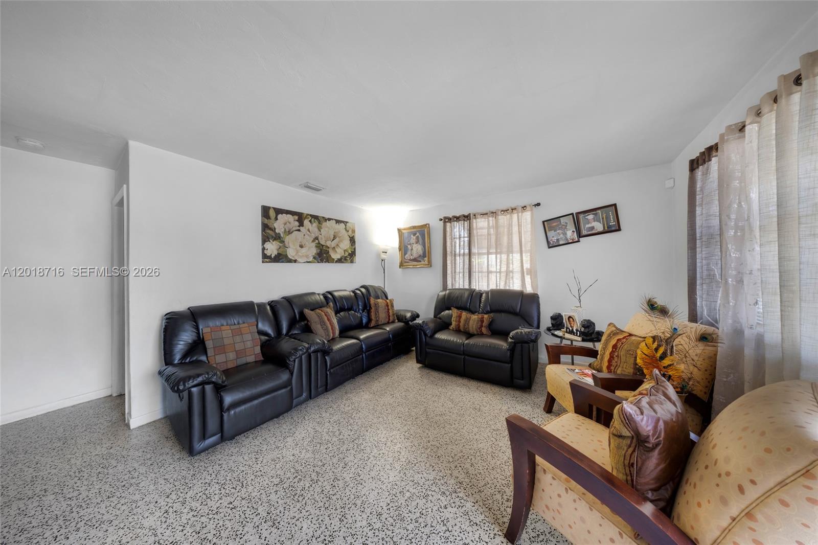 See details / 2409 sq. ft. $ 2026-05-13 0 Photo
