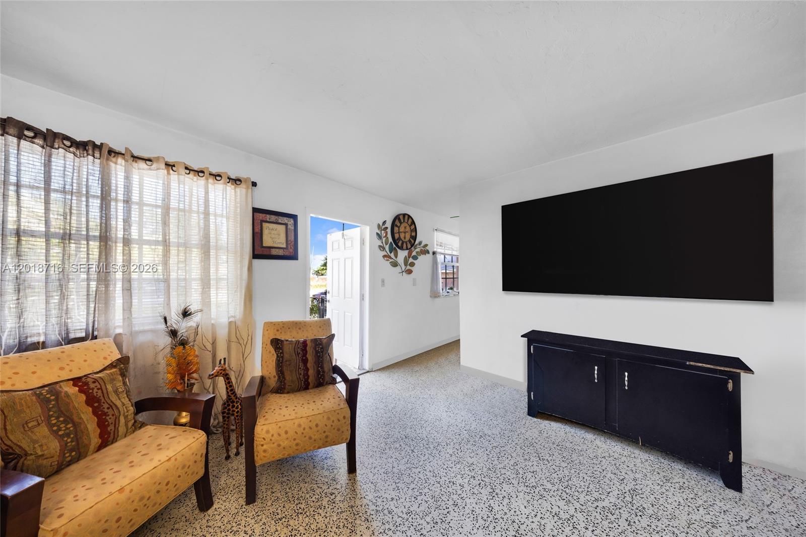 See details / 2409 sq. ft. $ 2026-05-13 0 Photo