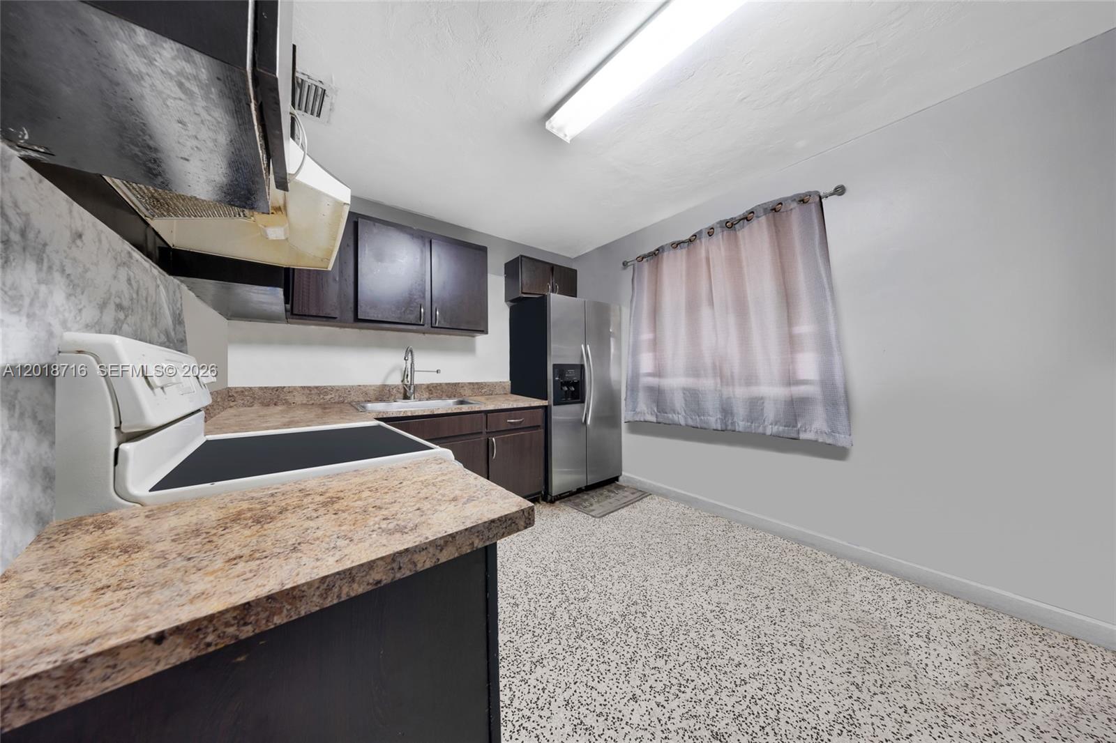 See details / 2409 sq. ft. $ 2026-05-13 0 Photo