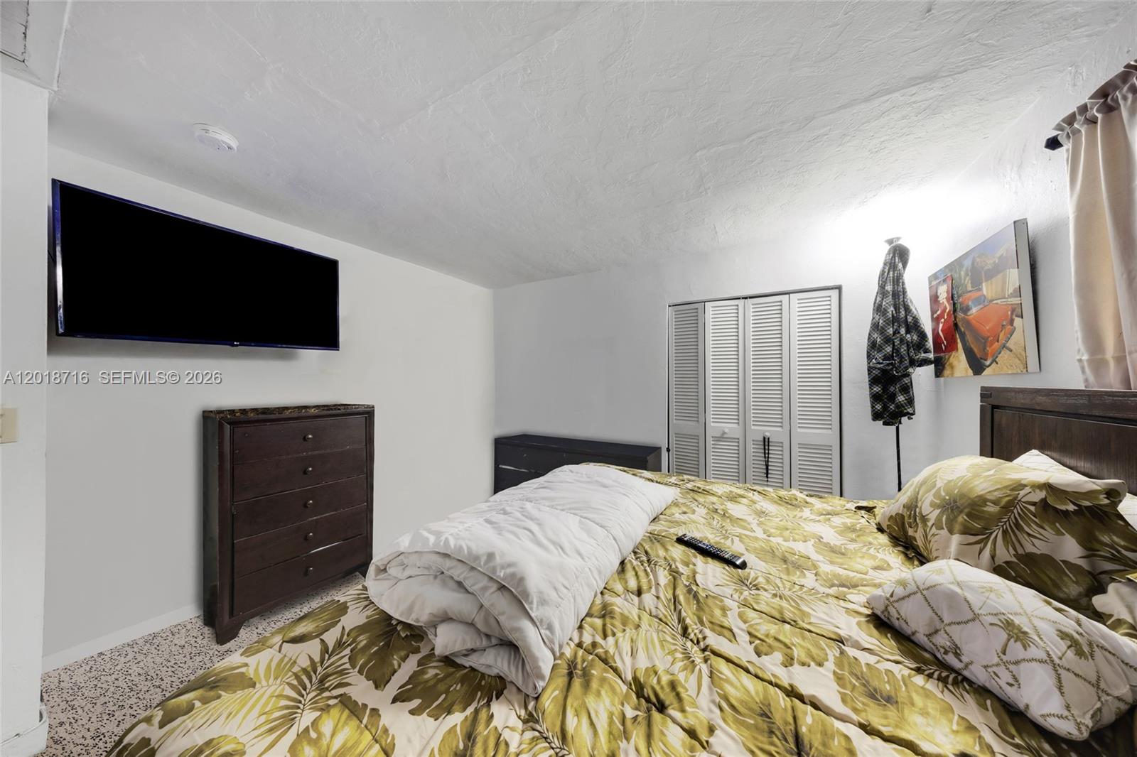 See details / 2409 sq. ft. $ 2026-05-13 0 Photo