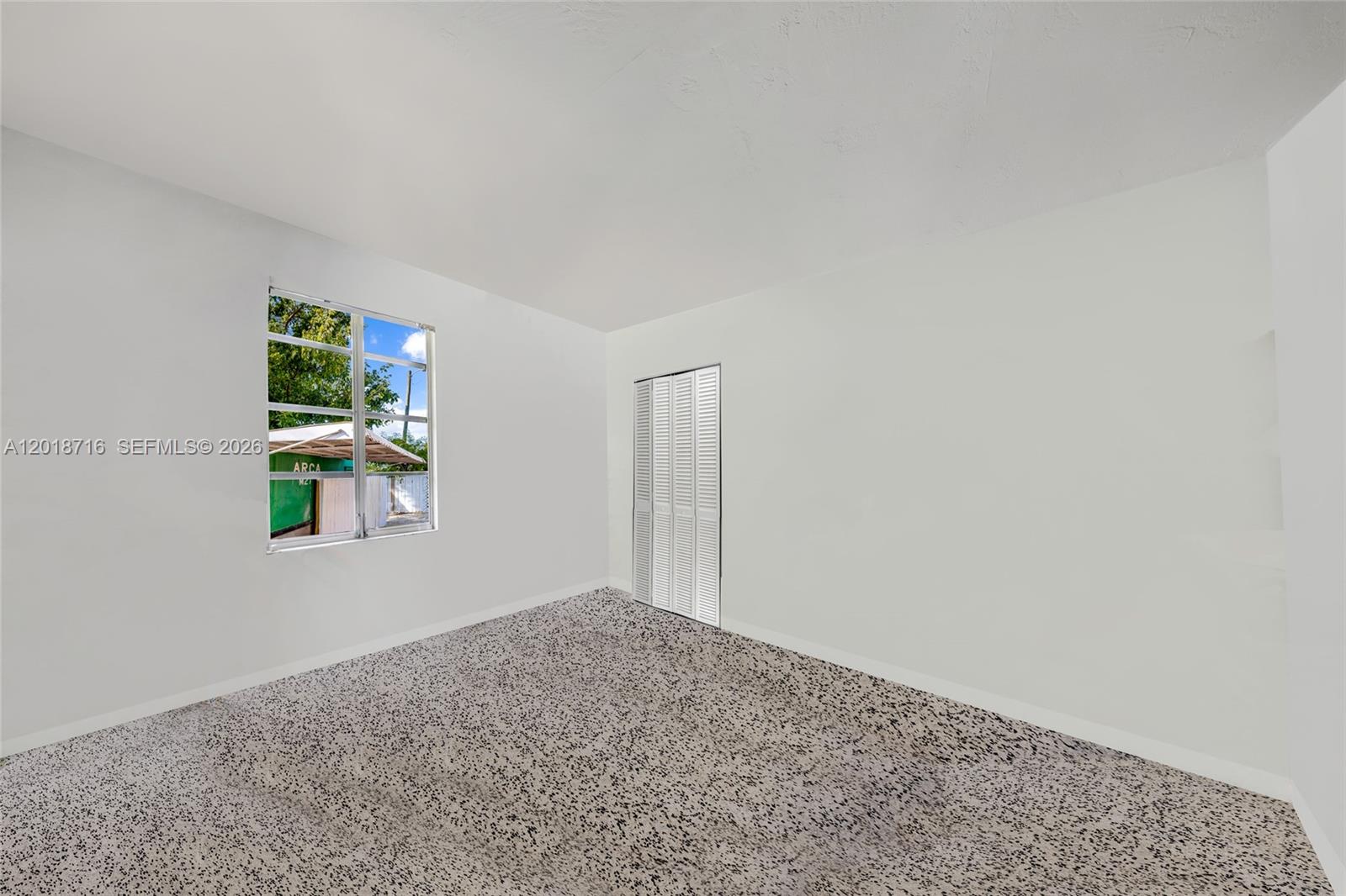 See details / 2409 sq. ft. $ 2026-05-13 0 Photo