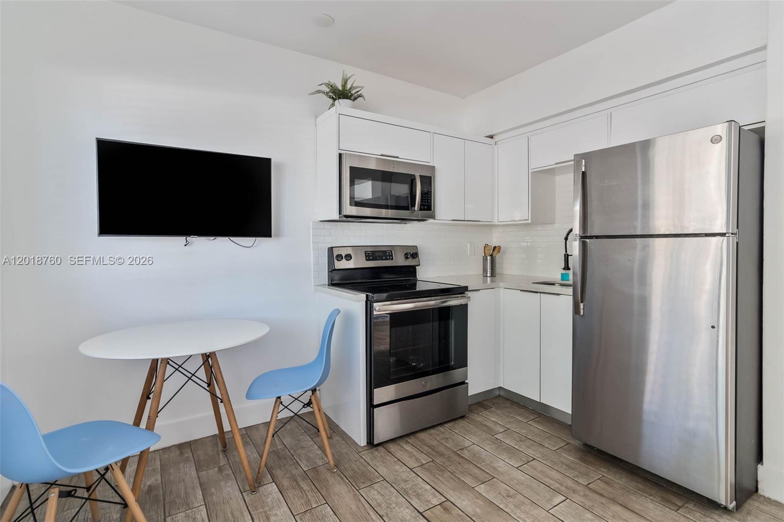 See details / 3290 sq. ft. $ 2026-05-13 0 Photo