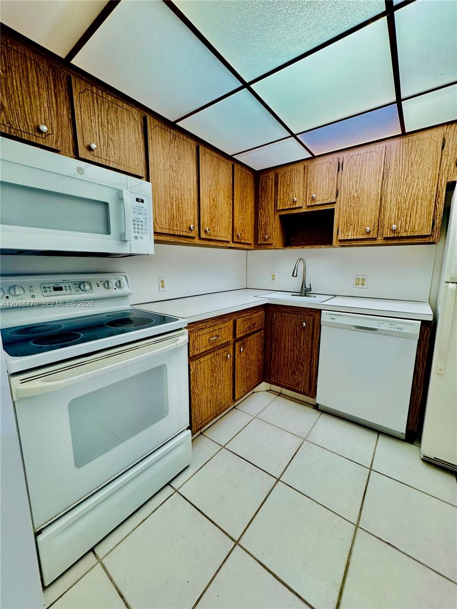 Photo of 3675 Country Club Dr #2005, Aventura, Florida, 33180 -