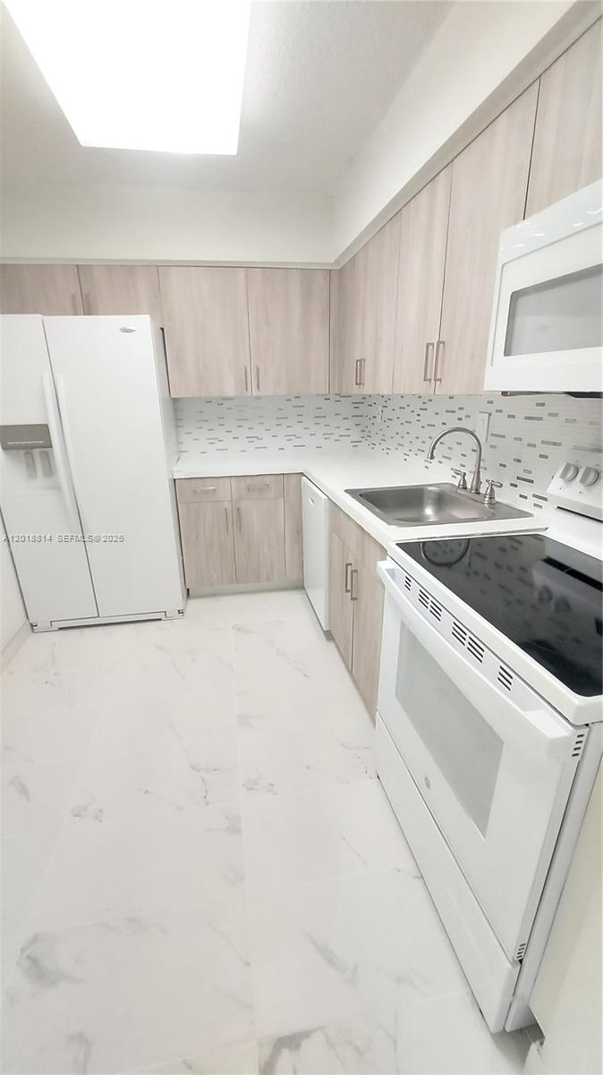 Photo of 3300 192nd St #808, Aventura, Florida, 33180 -