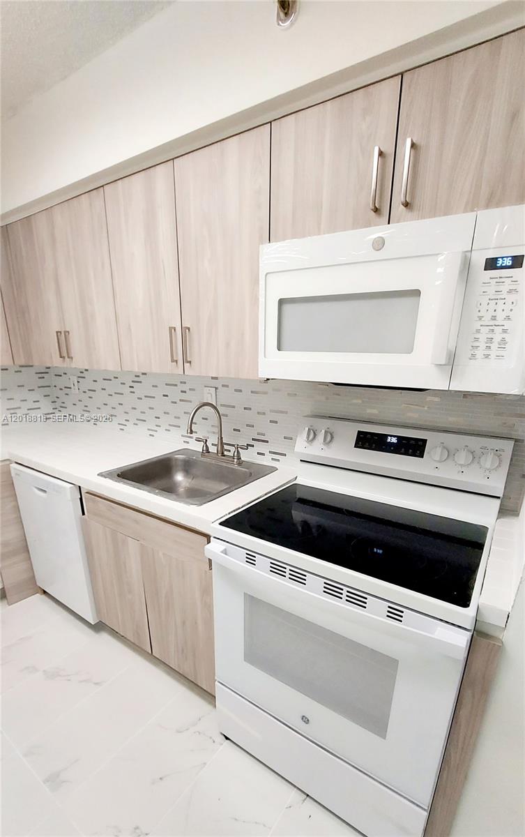 Photo of 3300 192nd St #808, Aventura, Florida, 33180 -