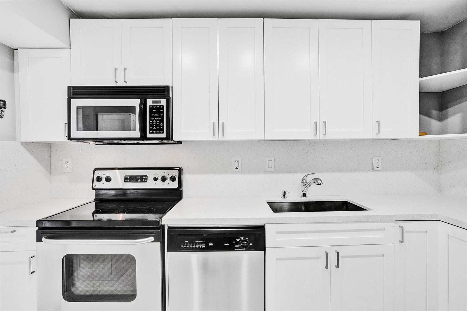 Photo of 3701 Country Club  #605, Aventura, Florida, 33180 - DSC03713