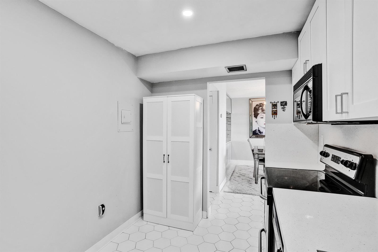 Photo of 3701 Country Club  #605, Aventura, Florida, 33180 - DSC03716