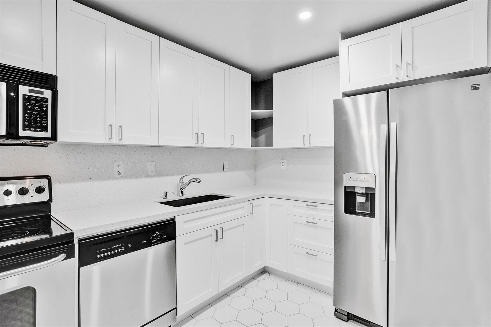 Photo of 3701 Country Club  #605, Aventura, Florida, 33180 - DSC03719