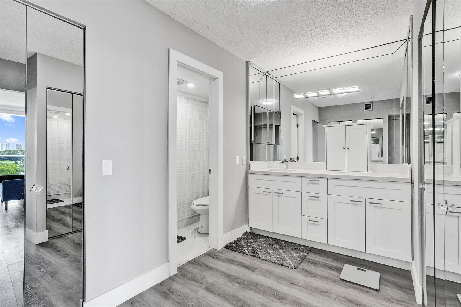 Photo of 3701 Country Club  #605, Aventura, Florida, 33180 - DSC03623