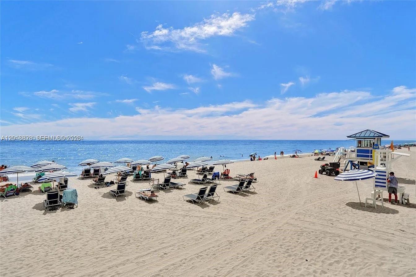 Photo of 3725 Ocean Dr  #PH03, Hollywood, Florida, 33019 - 