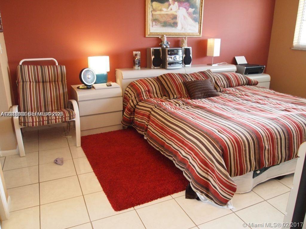 See details 503 1 / 2 775 sq. ft. $ 2026-05-14 0 Photo
