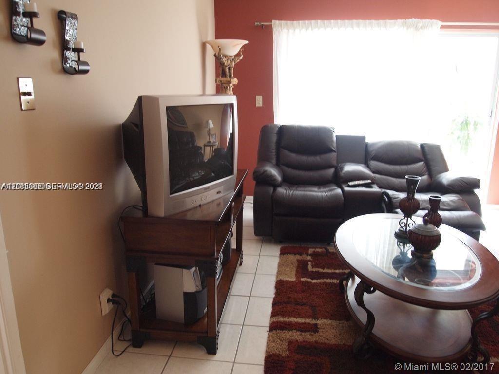 See details 503 1 / 2 775 sq. ft. $ 2026-05-14 0 Photo