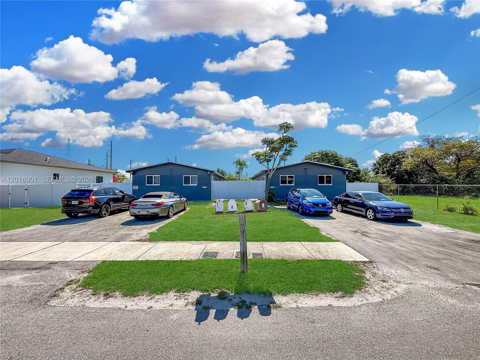 See details / 2976 sq. ft. $ 2026-05-14 0 Photo