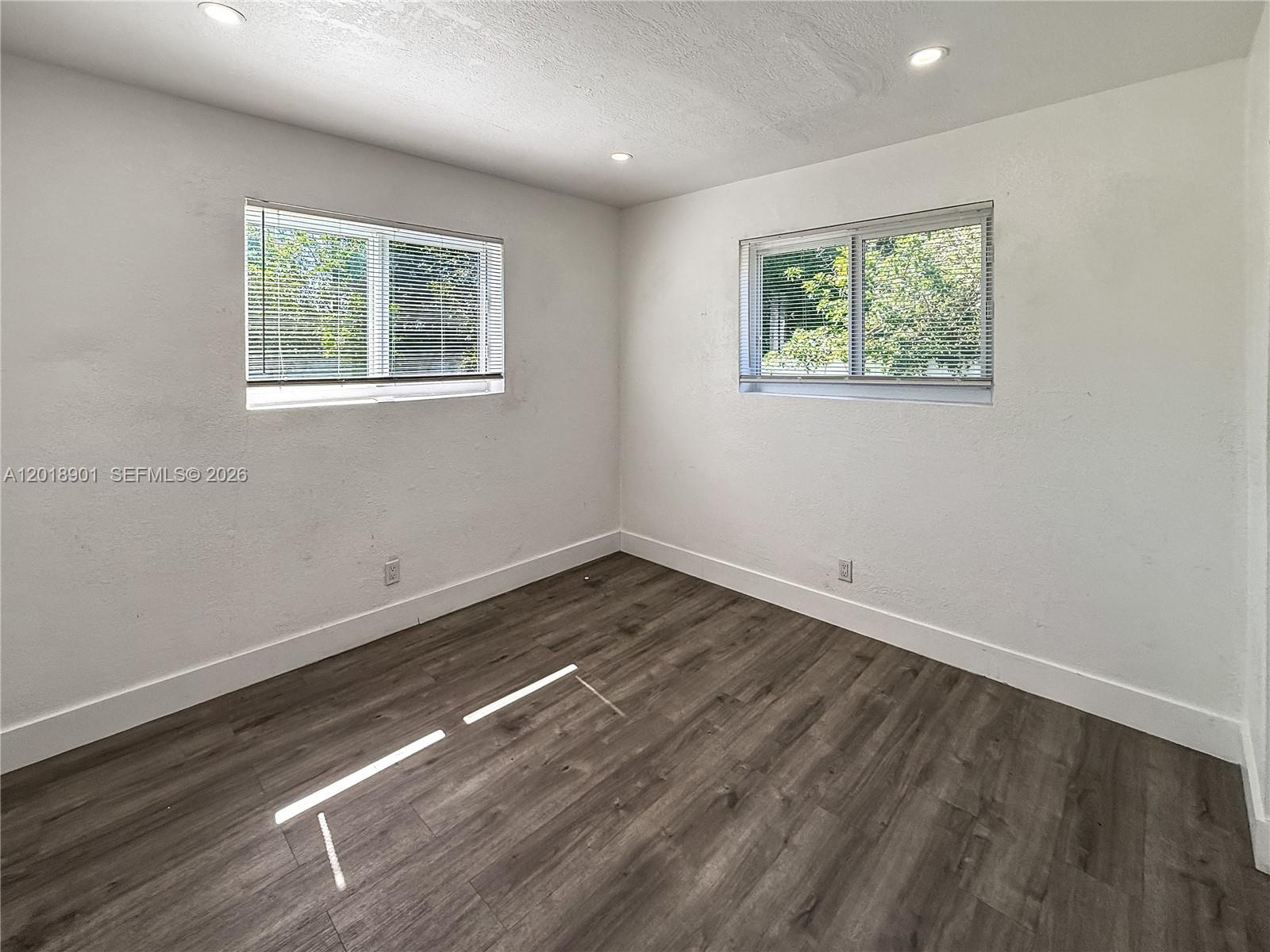 See details / 2976 sq. ft. $ 2026-05-14 0 Photo
