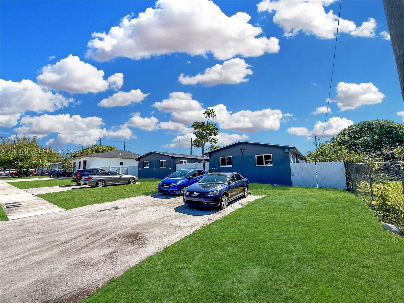 See details / 2976 sq. ft. $ 2026-05-14 0 Photo