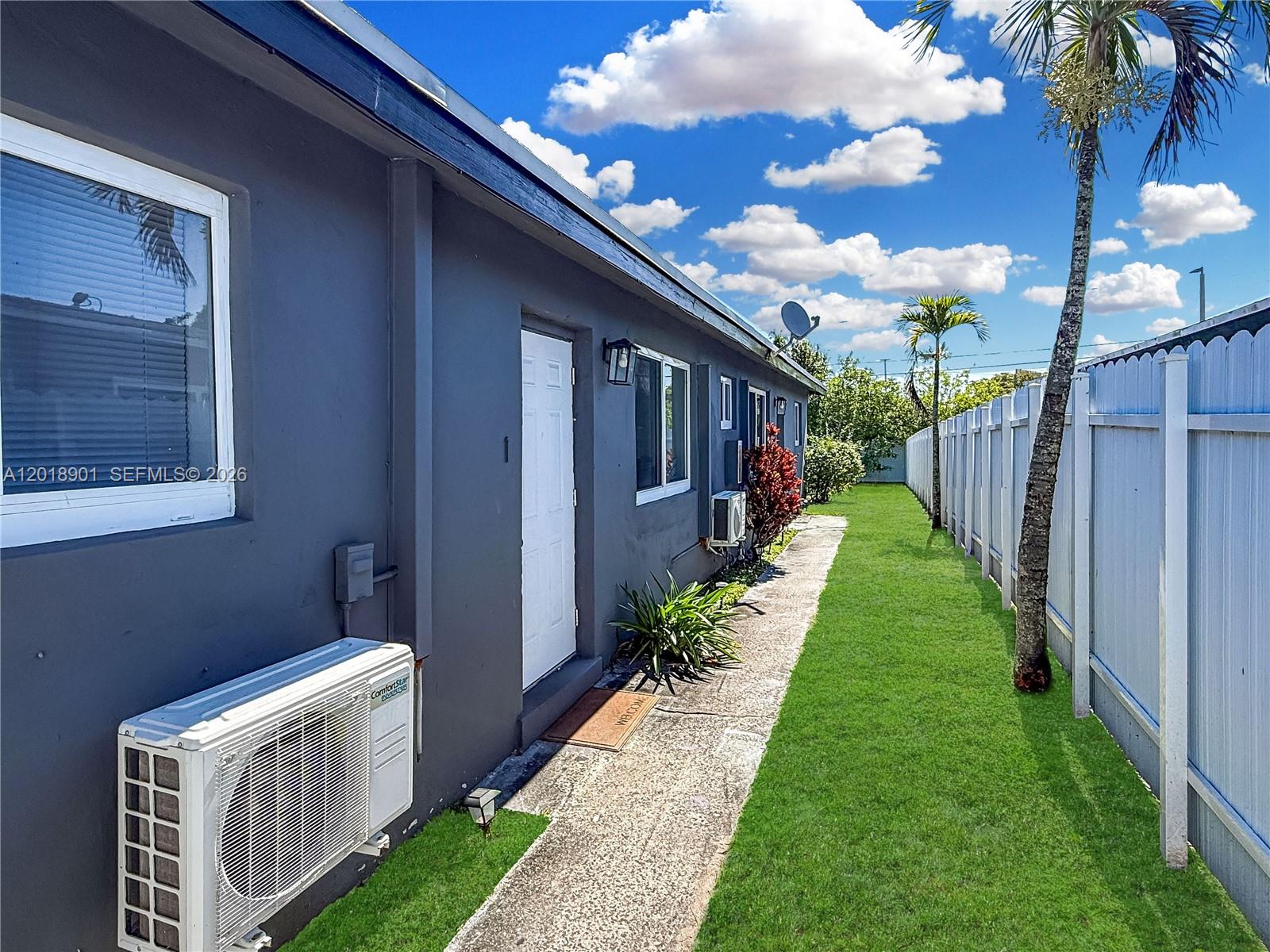 See details / 2976 sq. ft. $ 2026-05-14 0 Photo