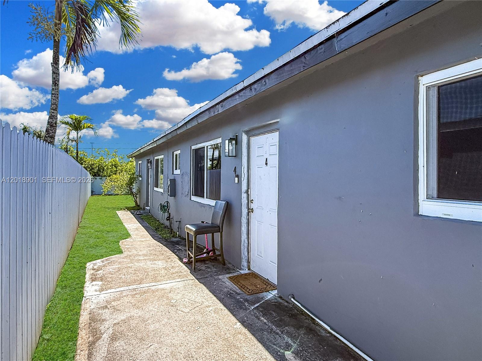 See details / 2976 sq. ft. $ 2026-05-14 0 Photo