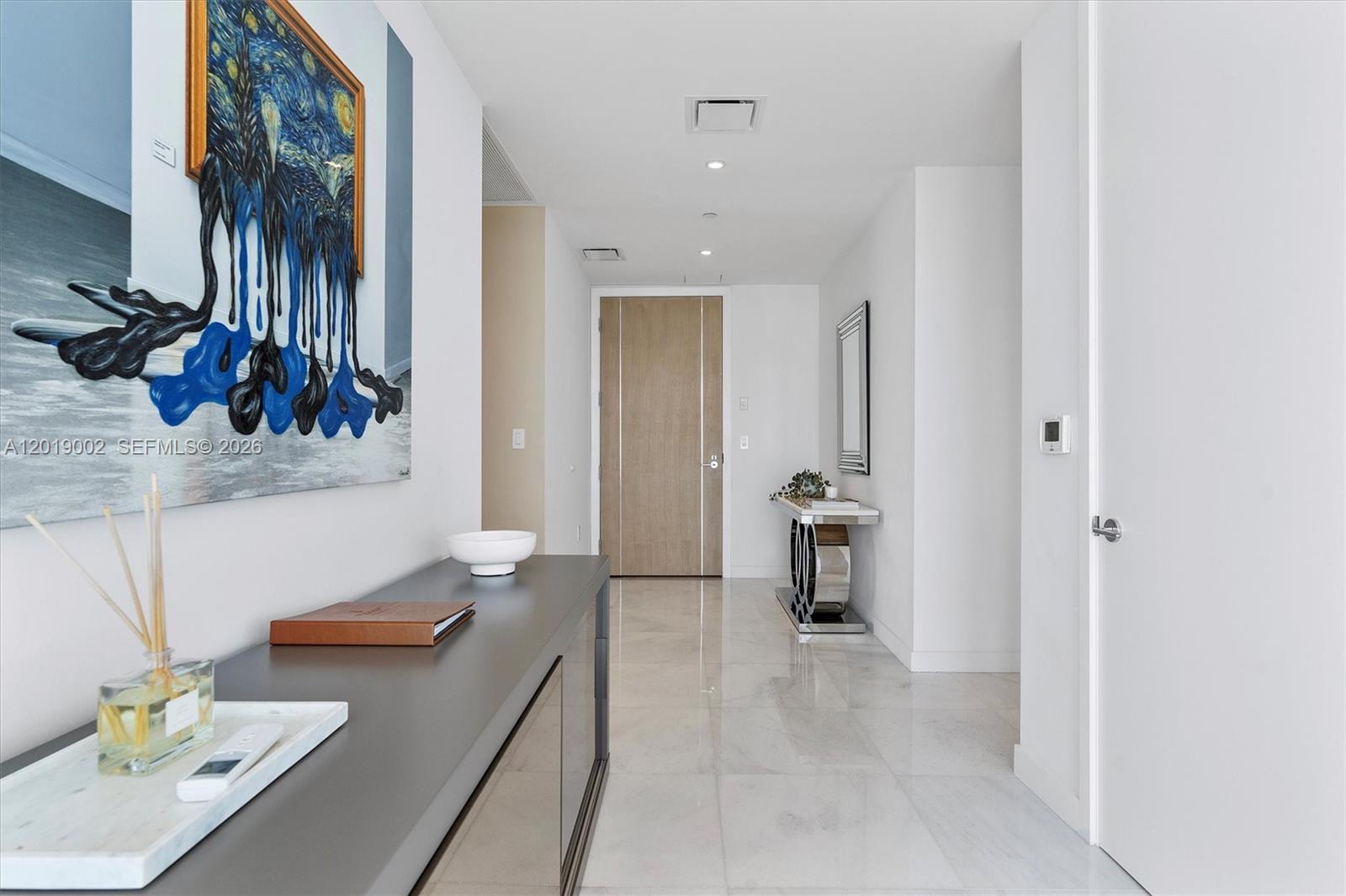 3605 4 / 6 3204 sq. ft. $ 2026-05-14 0 Photo