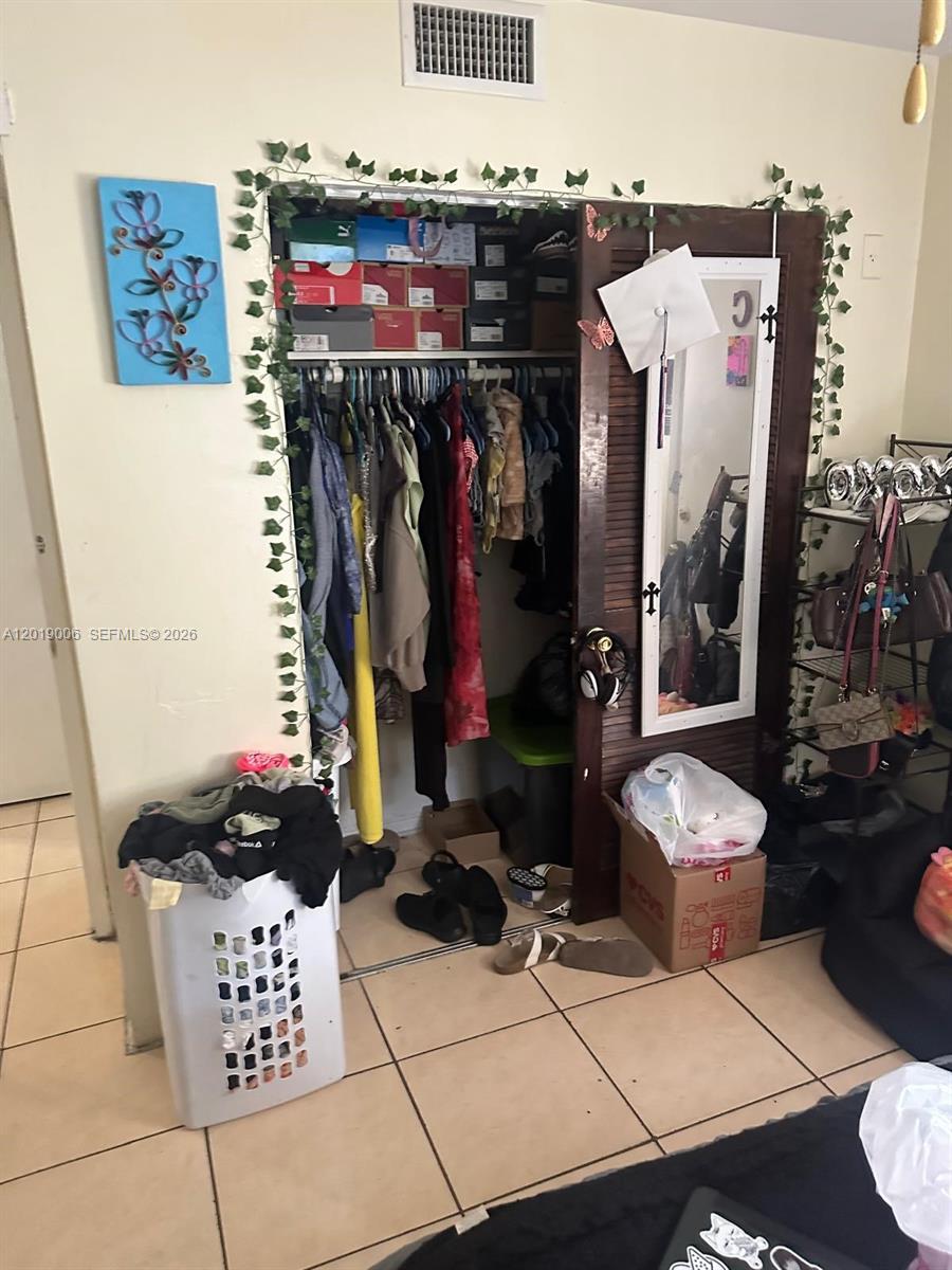   /  2305 sq. ft. $ 2026-05-14 0 Photo