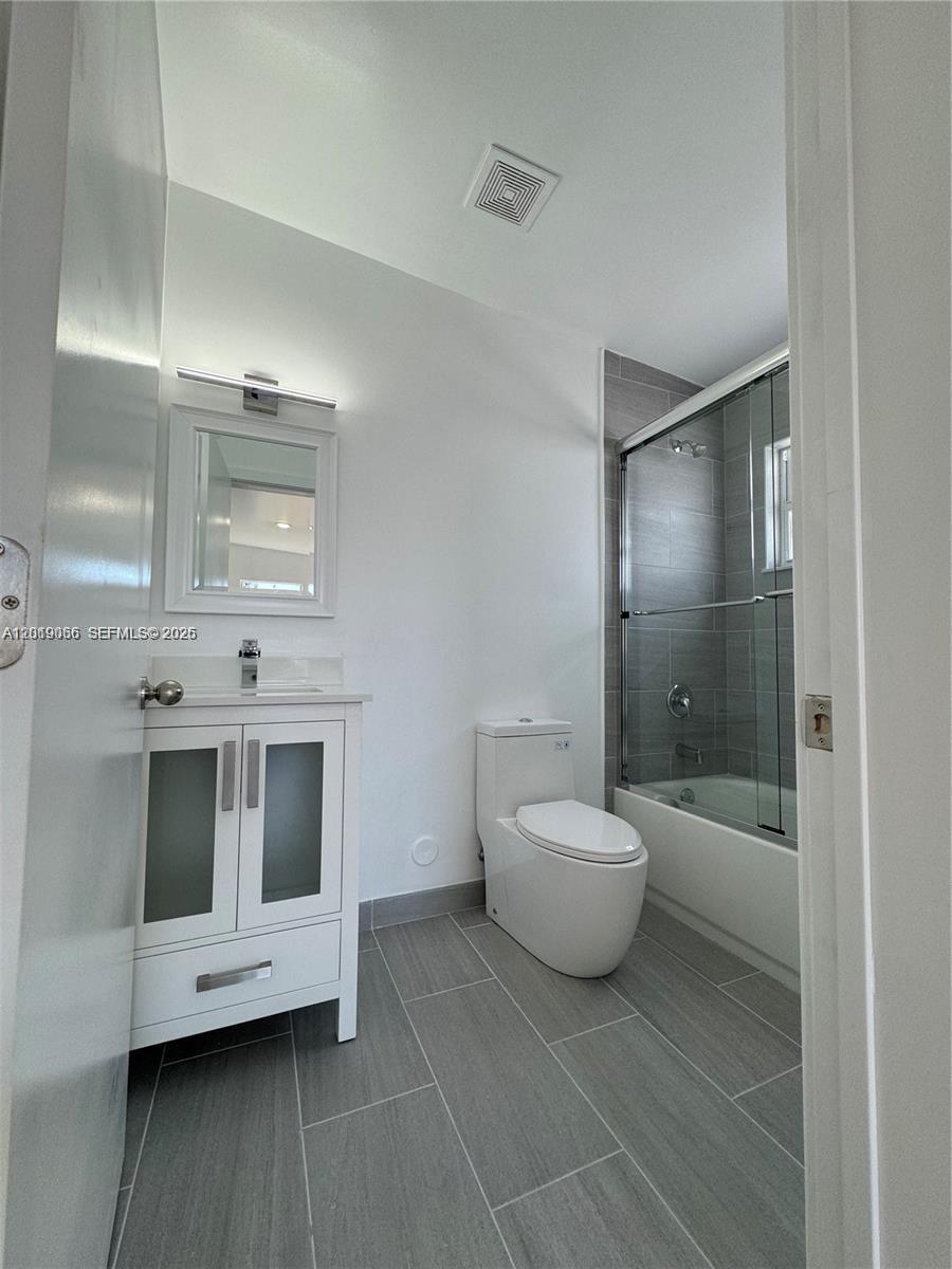   /  2166 sq. ft. $ 2026-05-14 0 Photo
