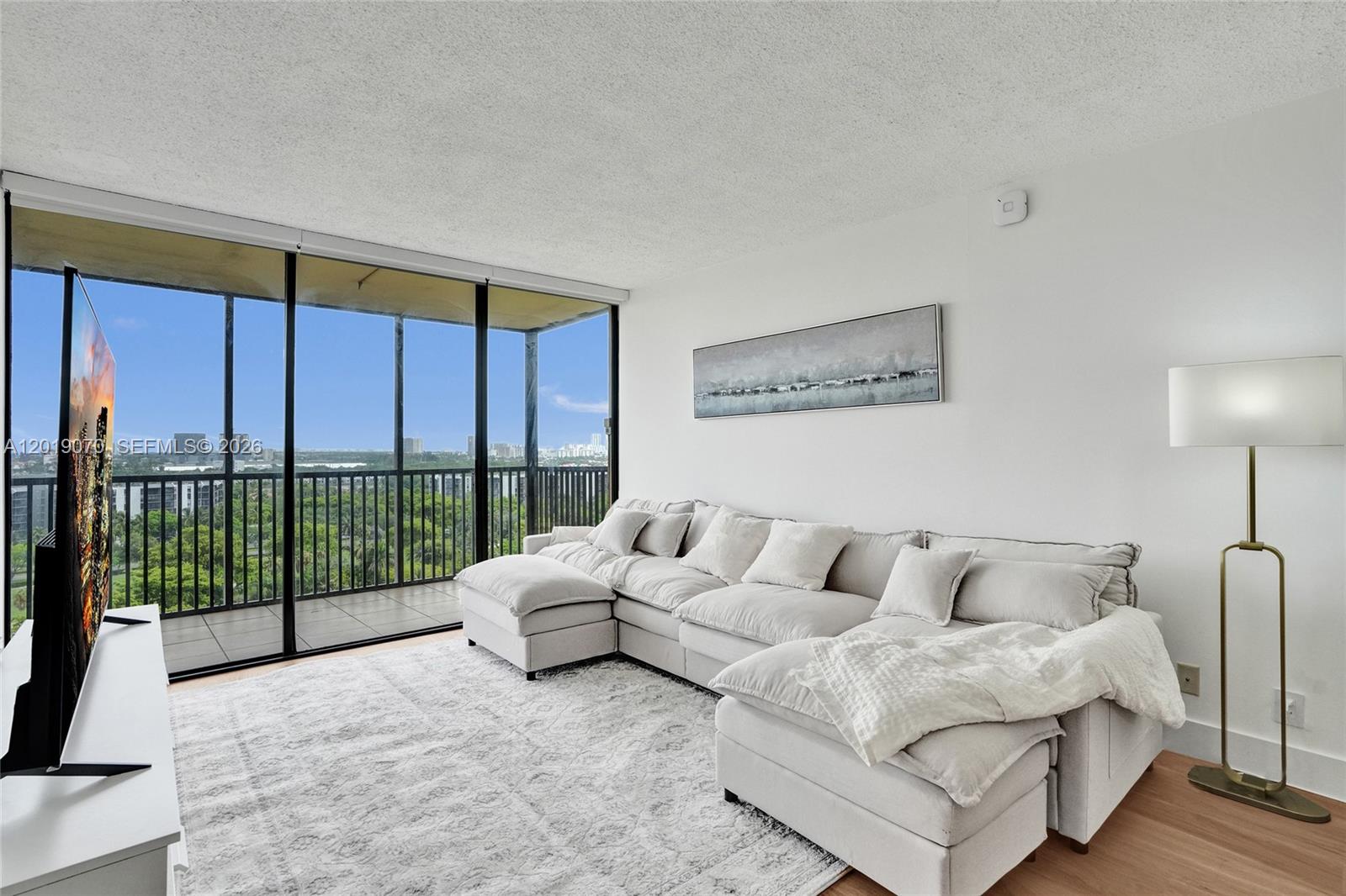 Photo of 20379 Country Club Dr  #1440, Aventura, Florida, 33180 - 