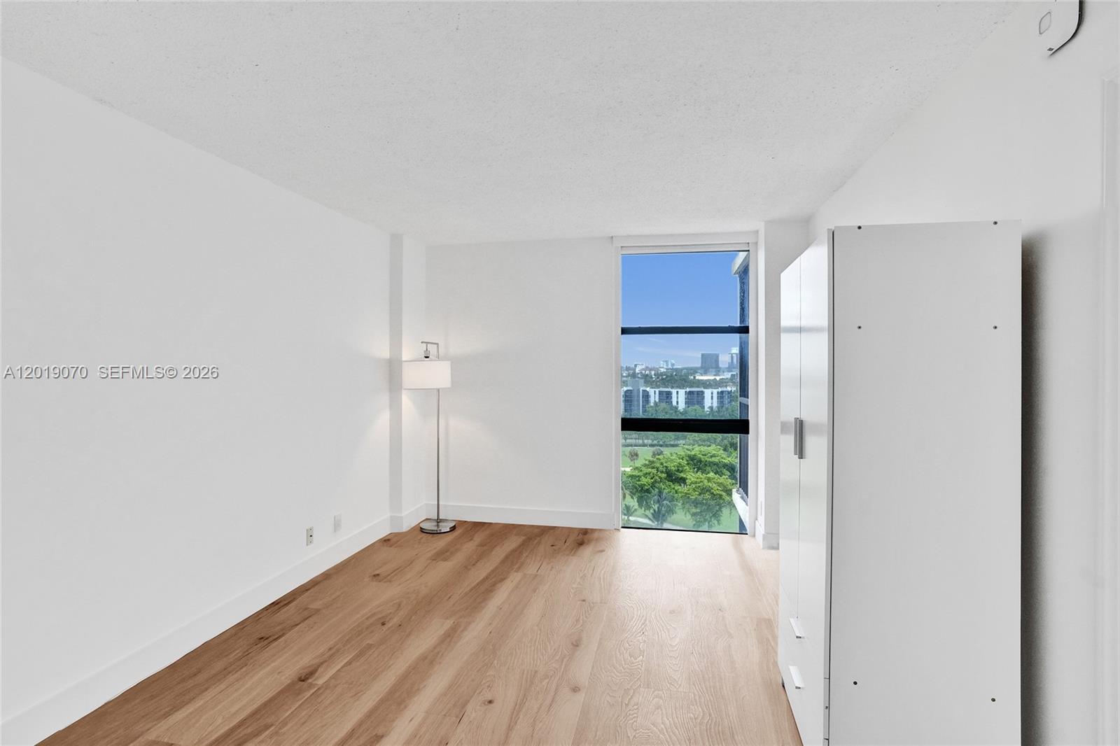 Photo of 20379 Country Club Dr  #1440, Aventura, Florida, 33180 - 