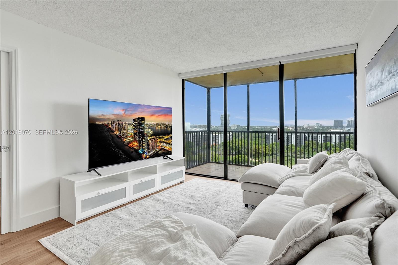 Photo of 20379 Country Club Dr  #1440, Aventura, Florida, 33180 - 