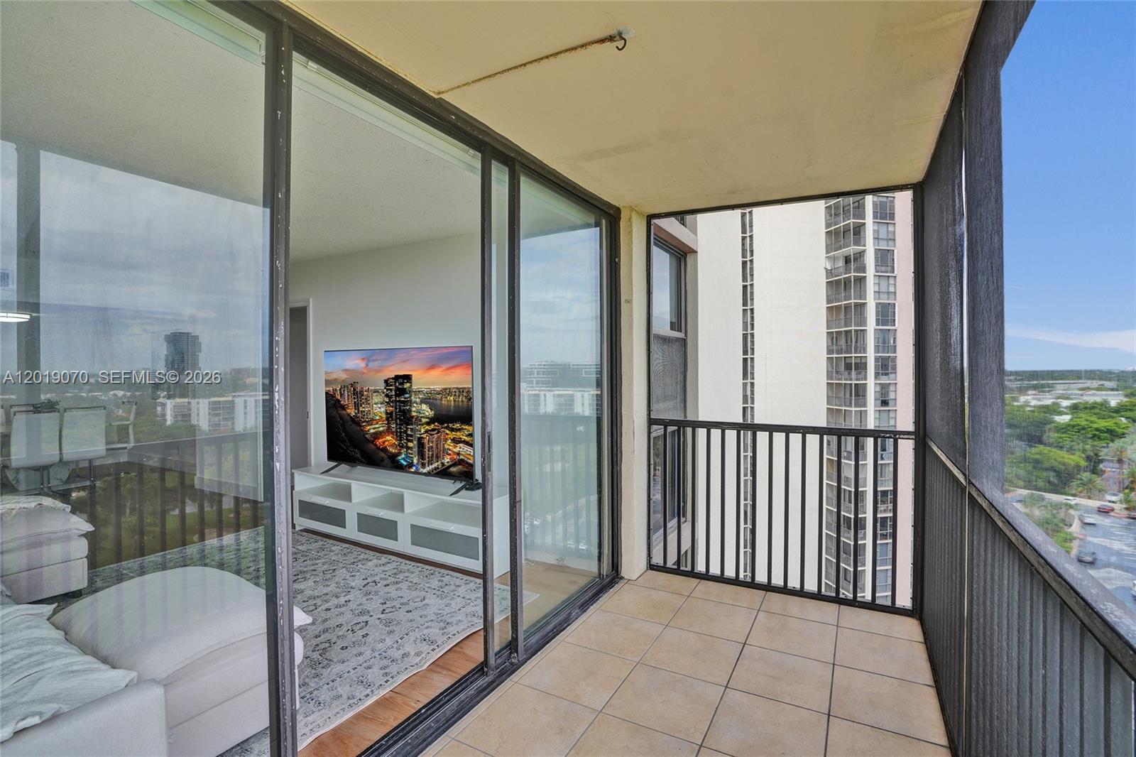 Photo of 20379 Country Club Dr  #1440, Aventura, Florida, 33180 - 