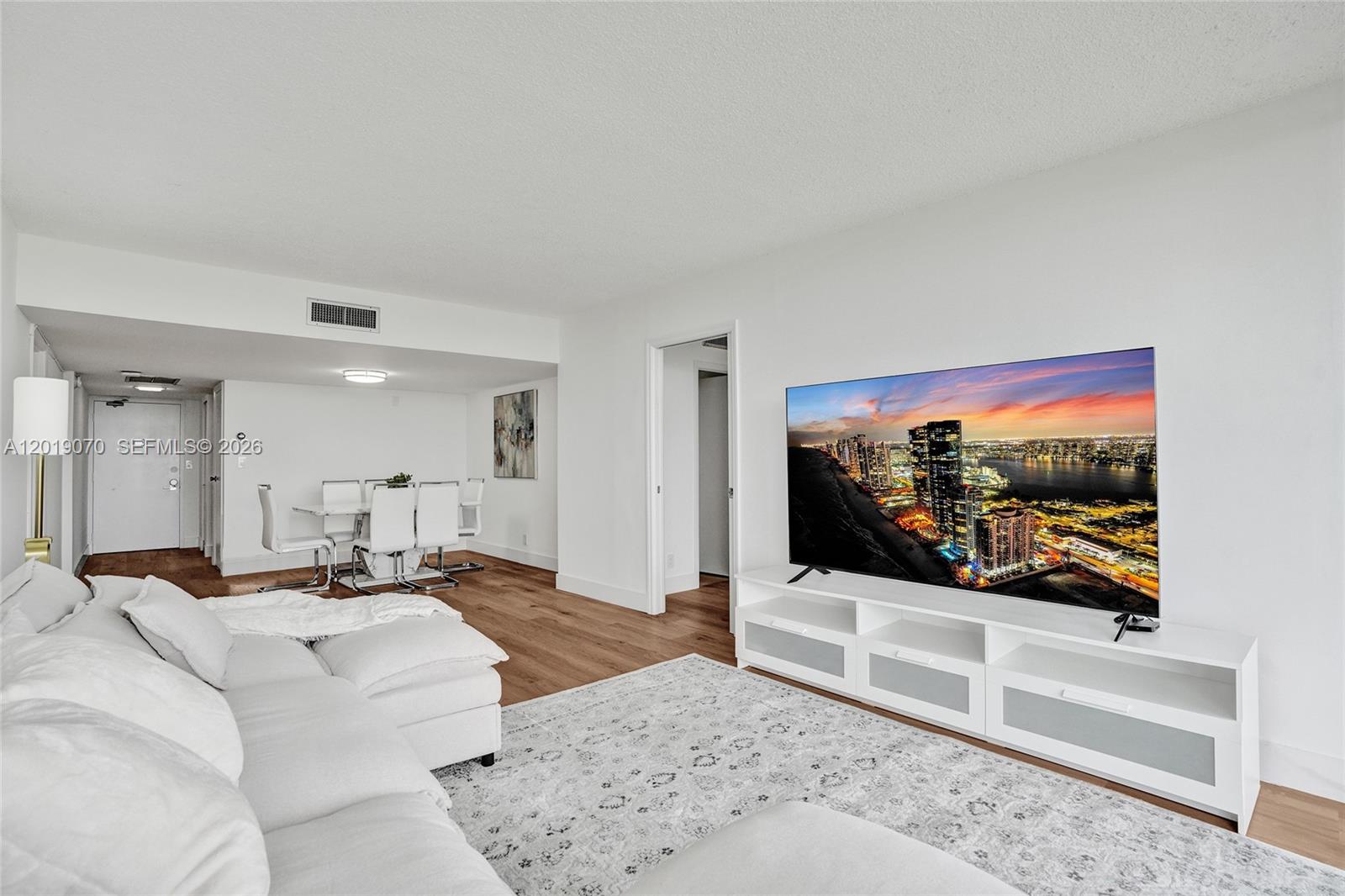 Photo of 20379 Country Club Dr  #1440, Aventura, Florida, 33180 - 