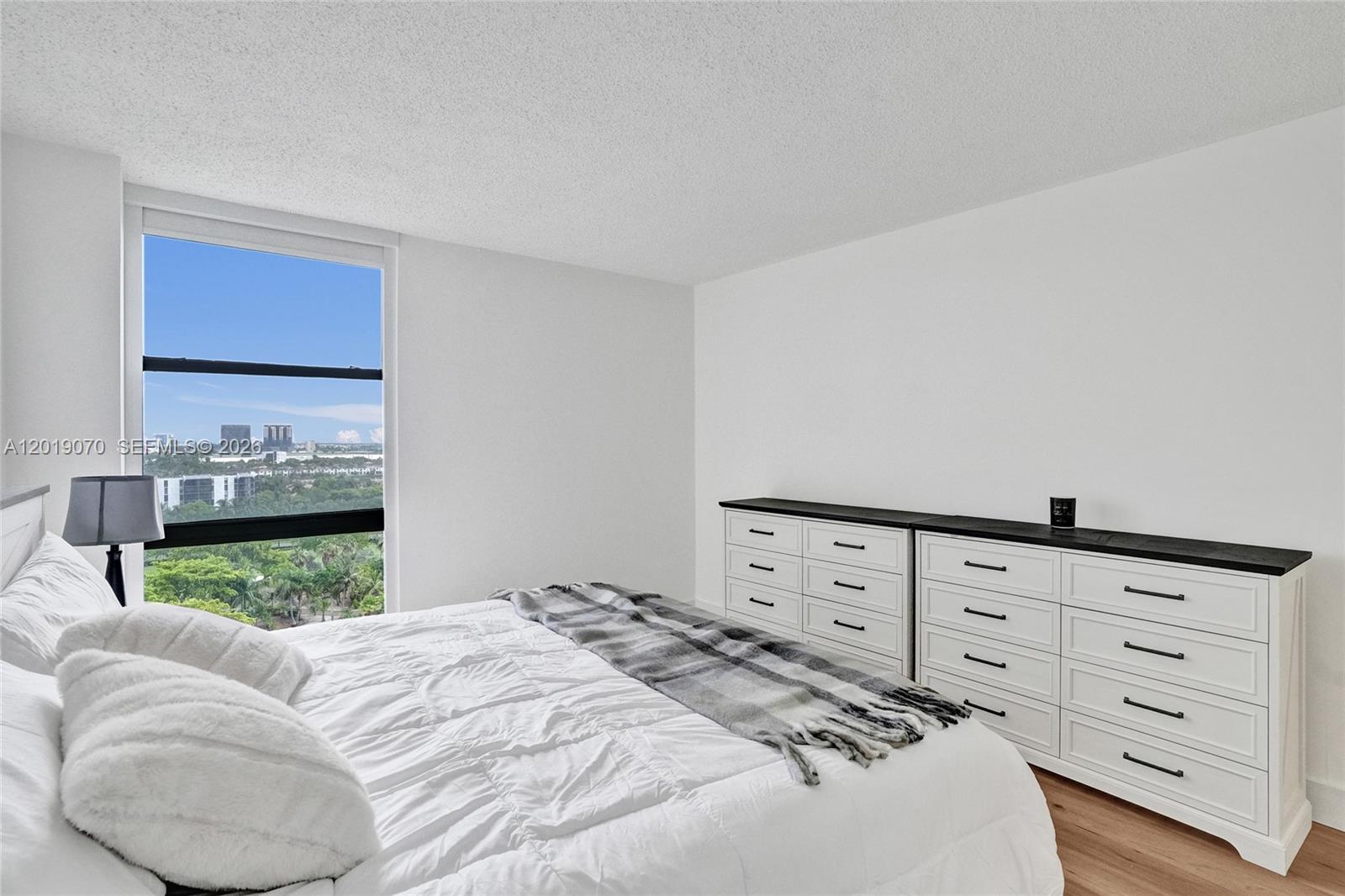 Photo of 20379 Country Club Dr  #1440, Aventura, Florida, 33180 - 