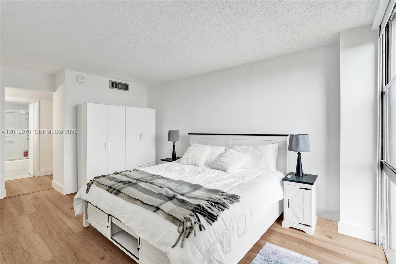 Photo of 20379 Country Club Dr  #1440, Aventura, Florida, 33180 - 