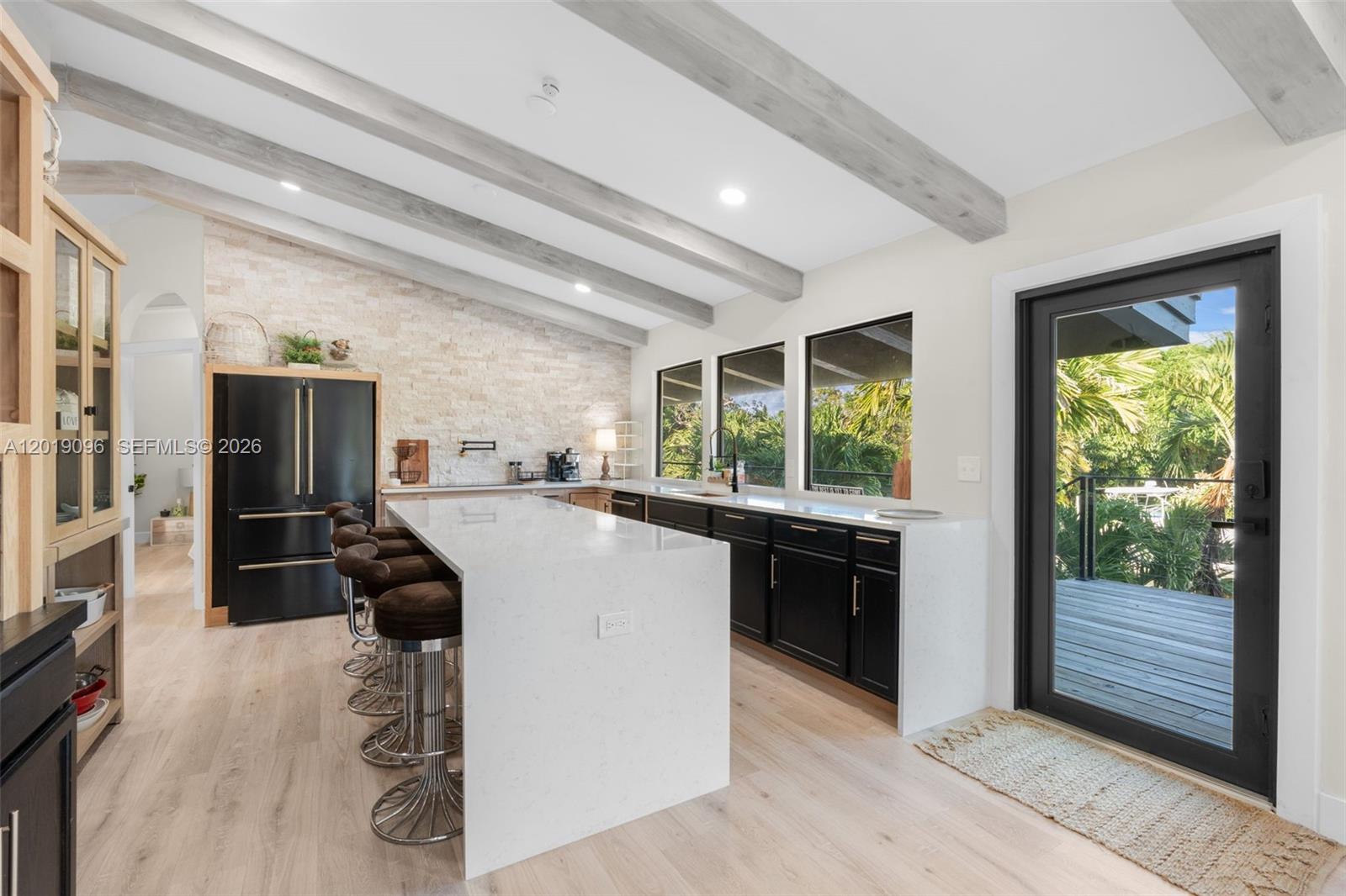See details / 2836 sq. ft. $ 2026-05-14 0 Photo