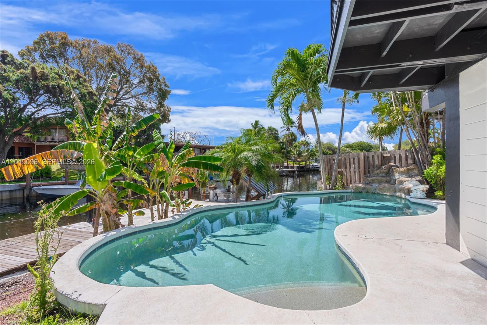See details / 2836 sq. ft. $ 2026-05-14 0 Photo