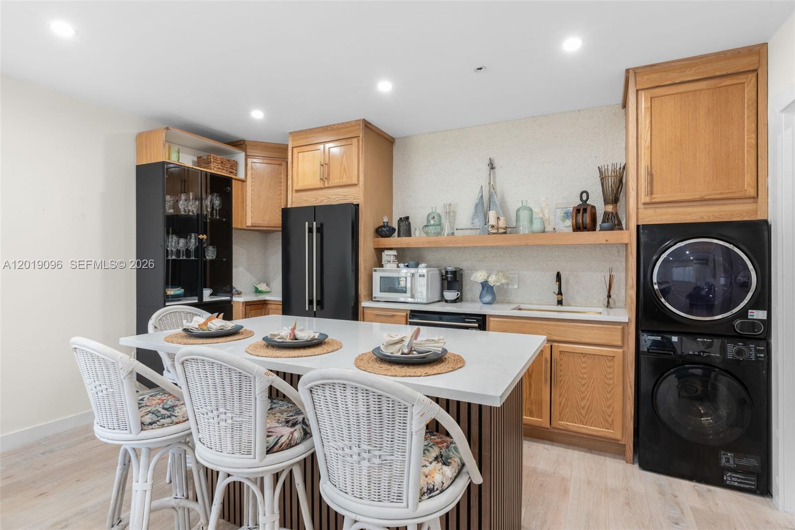 See details / 2836 sq. ft. $ 2026-05-14 0 Photo