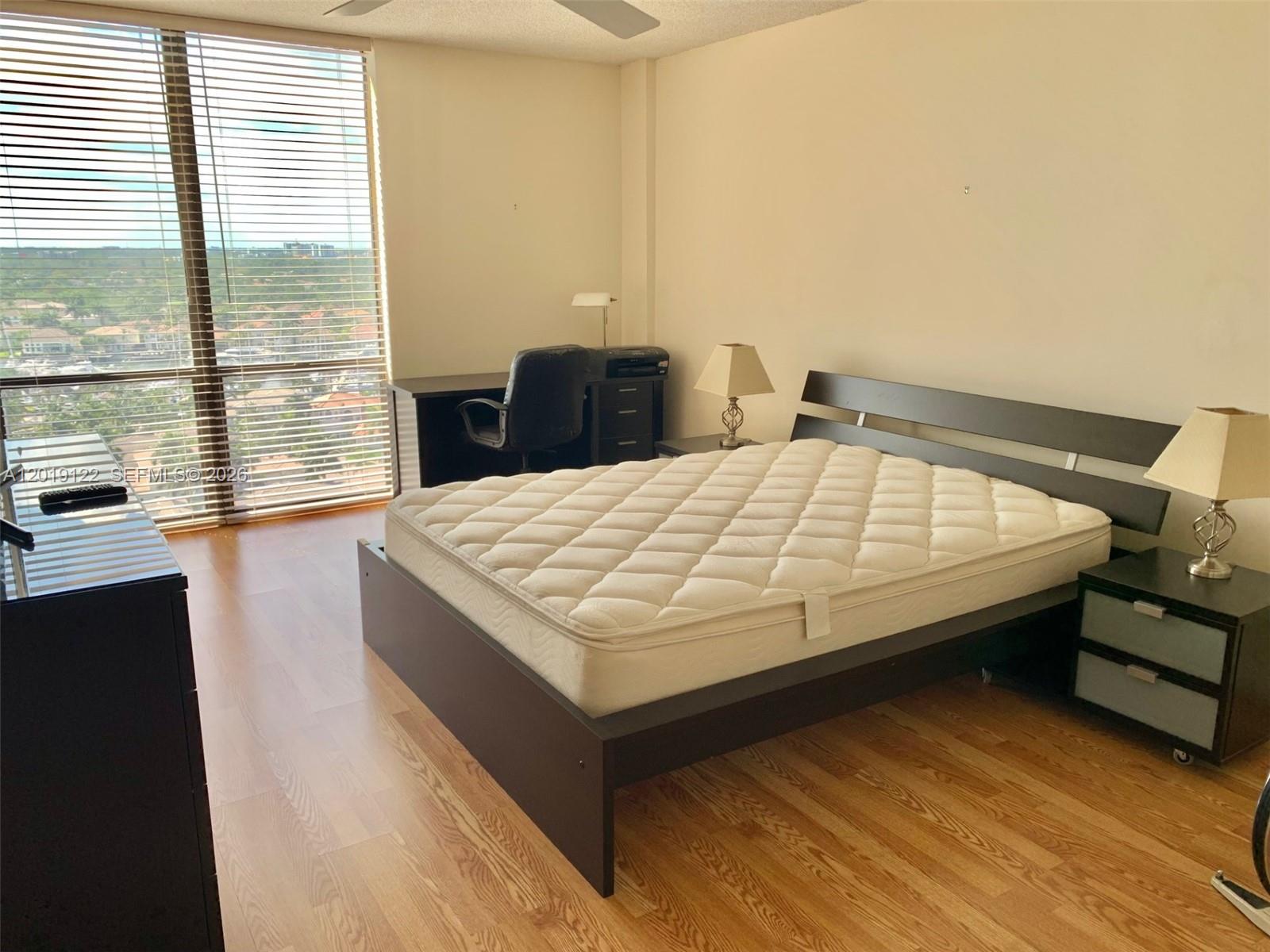 Photo of 1500 Ocean Dr  #17E, Hollywood, Florida, 33019 - 